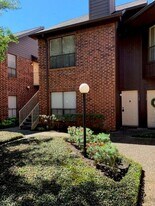 3100 Walnut Bend Ln in Houston, TX - Building Photo