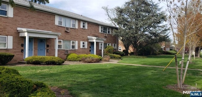 3809 Broadway in Fair Lawn, NJ - Building Photo - Building Photo