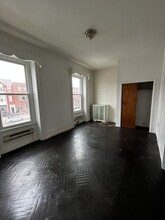 1521 S Broad St, Unit 2F in Philadelphia, PA - Building Photo - Building Photo