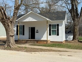 424 S Lambert St in Brazil, IN - Building Photo