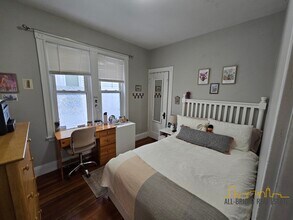 284 Summit Ave, Unit 1 in Boston, MA - Building Photo - Building Photo