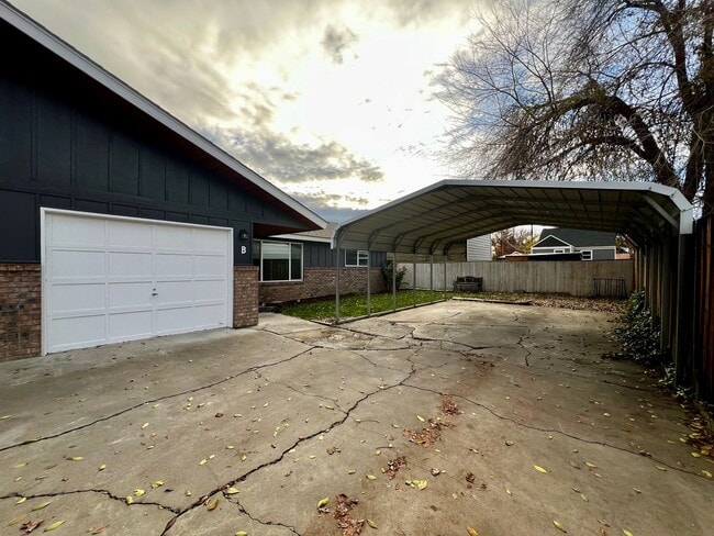 1110 S 43rd Ave in Yakima, WA - Building Photo - Building Photo