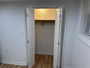 7311 S Oglesby Ave in Chicago, IL - Building Photo - Building Photo
