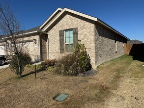 115 Lost Oak Dr in Cleburne, TX - Building Photo - Building Photo