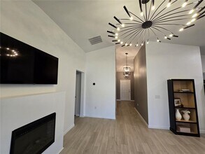 2441 Oakwood Ln in Davenport, FL - Building Photo - Building Photo