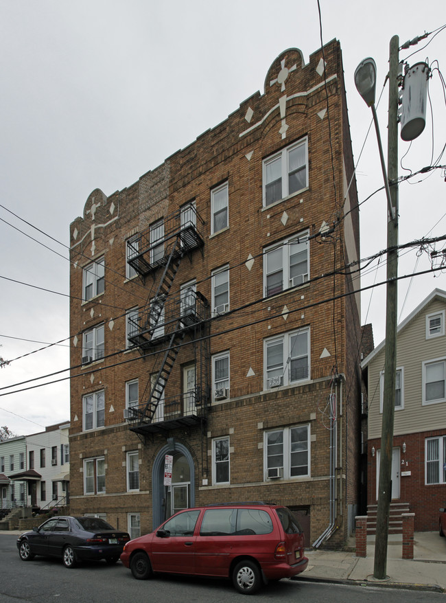 17-19 Van Reypen St in Jersey City, NJ - Foto de edificio - Building Photo