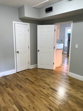383 Center St-Unit -2nd Fl in Meriden, CT - Building Photo - Building Photo