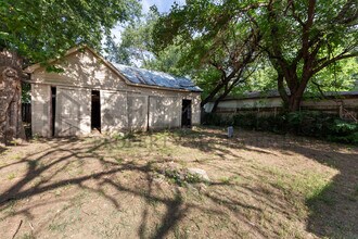 1329 N Wellington Pl in Wichita, KS - Building Photo - Building Photo