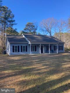 797 Riverview Ln in Kinsale, VA - Building Photo
