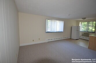 5 Chester St, Unit 27 in Cambridge, MA - Foto de edificio - Building Photo