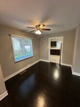 7010 Foster St in Morton Grove, IL - Foto de edificio - Building Photo