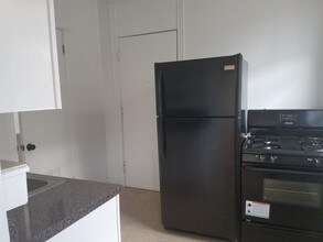 6250 S Western Ave in Chicago, IL - Building Photo - Building Photo