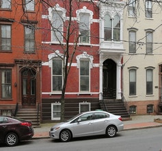 146 Lancaster St in Albany, NY - Foto de edificio - Building Photo