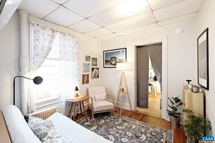 117 Washington Ave in Charlottesville, VA - Building Photo