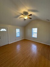 10826 Lejean Dr in Midwest City, OK - Foto de edificio - Building Photo