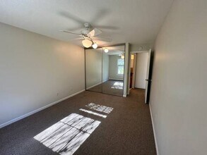 942 Westbrooke Way in Hopkins, MN - Building Photo - Building Photo