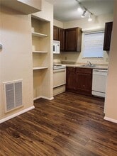 130 Ashley Dr in Fairview Heights, IL - Building Photo - Building Photo