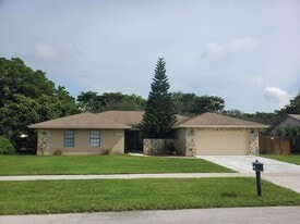 4497 Sugar Pine Dr in Boca Raton, FL - Building Photo