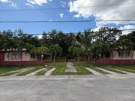 672 NE 132nd St in North Miami, FL - Building Photo