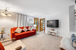 406 Liberty St, Unit SI ID1285021P in Yorkville, IL - Building Photo