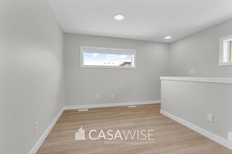 1059 Berg Pl in Leduc, AB - Building Photo - Building Photo