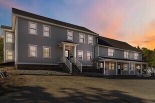 192 Main St in Medway, MA - Building Photo