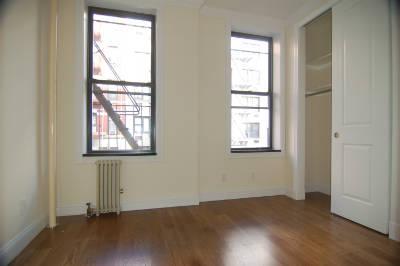 212 E 25th St in New York, NY - Building Photo