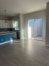 7400 Beach Walk Pl in Jacksonville, FL - Building Photo - Building Photo