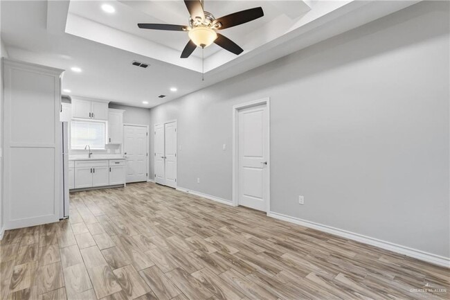 2809 E Israel Ave in Alton, TX - Building Photo - Building Photo