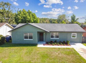 7102 Daggett Terrace in New Port Richey, FL - Building Photo