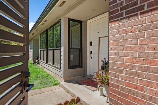 88 W High Oaks Cir in Spring, TX - Building Photo - Building Photo