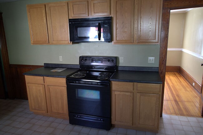 377 Marlboro St in Keene, NH - Building Photo - Building Photo