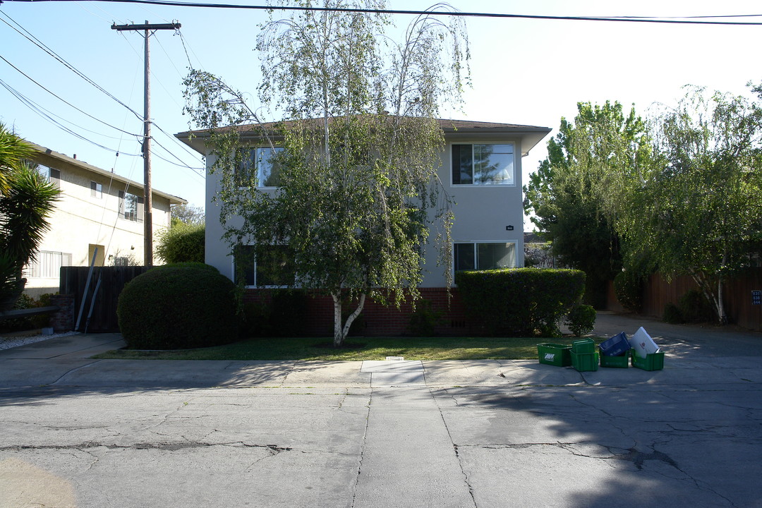 844 Fremont St in Menlo Park, CA - Building Photo