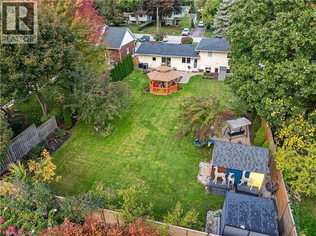 11 George St in Grimsby, ON - Building Photo - Building Photo