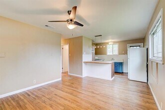 1300 Bennett Dr in Arlington, TX - Building Photo - Building Photo