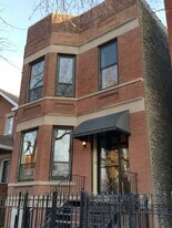 1803 W Superior St in Chicago, IL - Building Photo