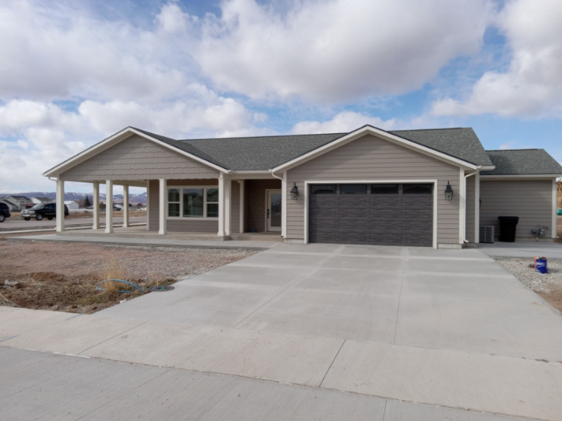 563 Eagle Dr in Preston, ID - Building Photo