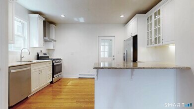 112 Greenwood St in New Haven, CT - Building Photo - Building Photo