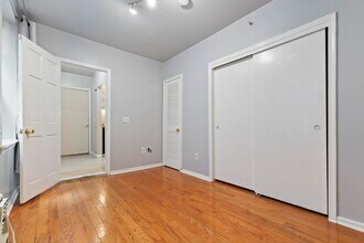 108 Waldo Ave in Jersey City, NJ - Building Photo - Building Photo