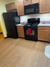 23 Country Club Dr in Manchester, NH - Building Photo - Building Photo