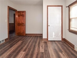 3872 Leo St in Winston-Salem, NC - Foto de edificio - Building Photo