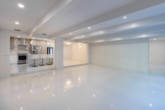 1231 Malaga Ave in Coral Gables, FL - Foto de edificio - Building Photo