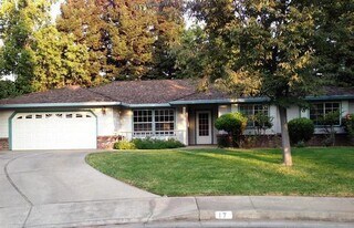 17 Shari Ln in Chico, CA - Building Photo