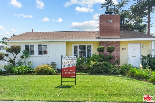 property at 4105 Irving Pl