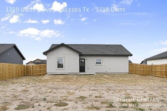 1710 Unity Dr in Mercedes, TX - Building Photo - Building Photo