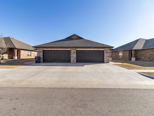 property at 1847 Post Oak Rd
