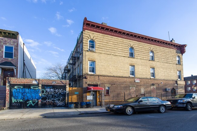 467 Central Ave in Brooklyn, NY - Building Photo - Building Photo