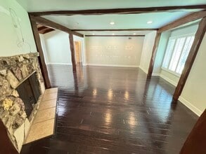 3957 Woodfield Dr in Sherman Oaks, CA - Building Photo - Building Photo