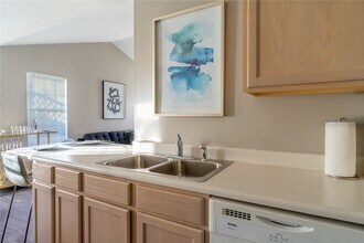 17 Captains Cove Ln in Webster, NY - Building Photo - Building Photo