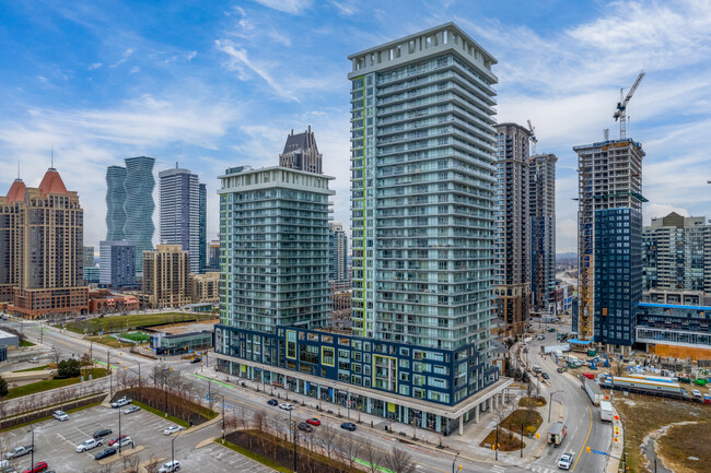 Limelight Condos in Mississauga, ON - Building Photo - Building Photo